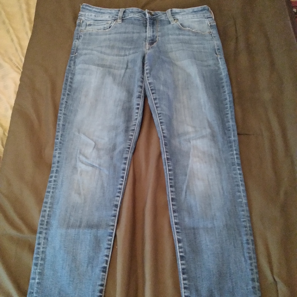 Ladies size 10 short American Eagle straight leg jeans